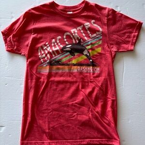 Men’s graphic tshirt size small